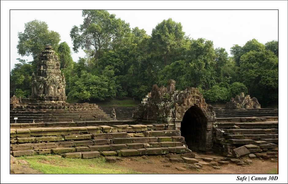 2006 - 07 - Temple angkor - Neak Pean 17